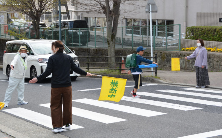 歩き慣れた通学路で巻き込まれる交通事故に注意 Newsがわかる オンライン